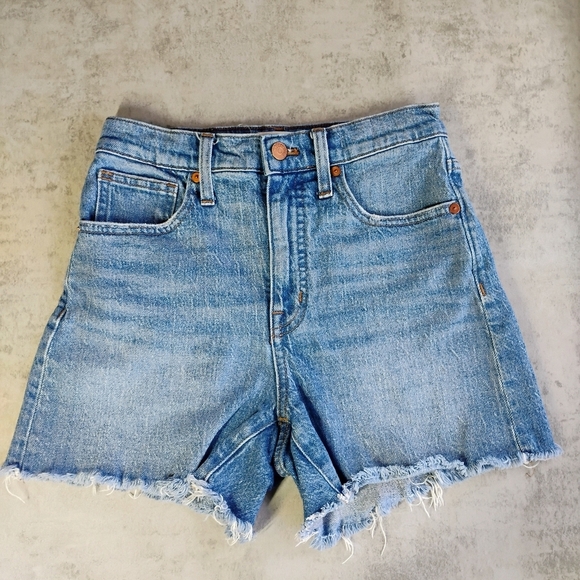 Madewell High Rise Denim Shorts Blue Distressed Hem Medium Wash Size 25 - Picture 13 of 13